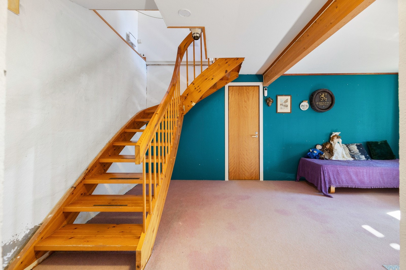 Trapp ned til underetasje. Galleribilde