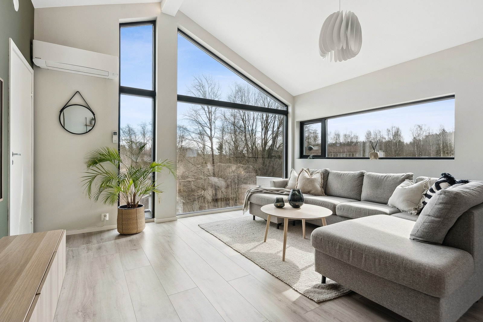 I tilknytning til stuen er det en praktisk innvendig bod, med plass til lagring. Galleribilde