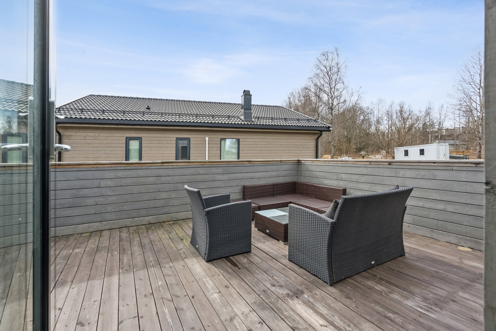 Boligen ligger i et rolig og familievennlig område, perfekt for barnefamilier. Galleribilde