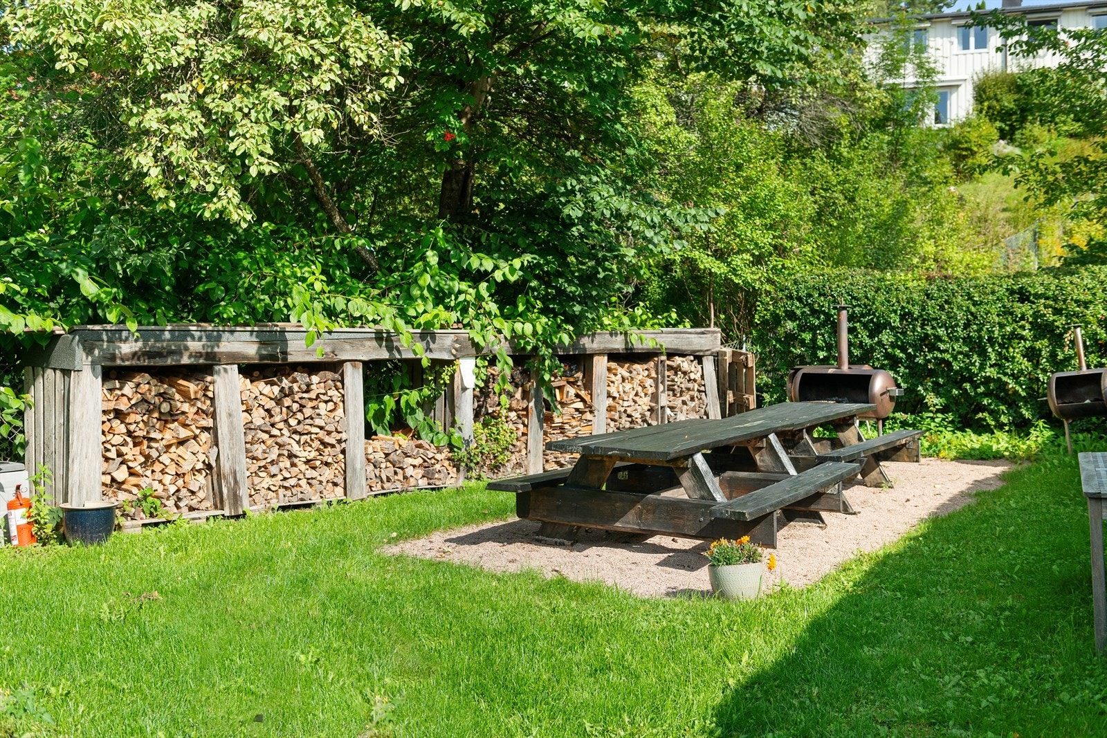 Sommerbilde - Parsellhagelag med grillplass Galleribilde