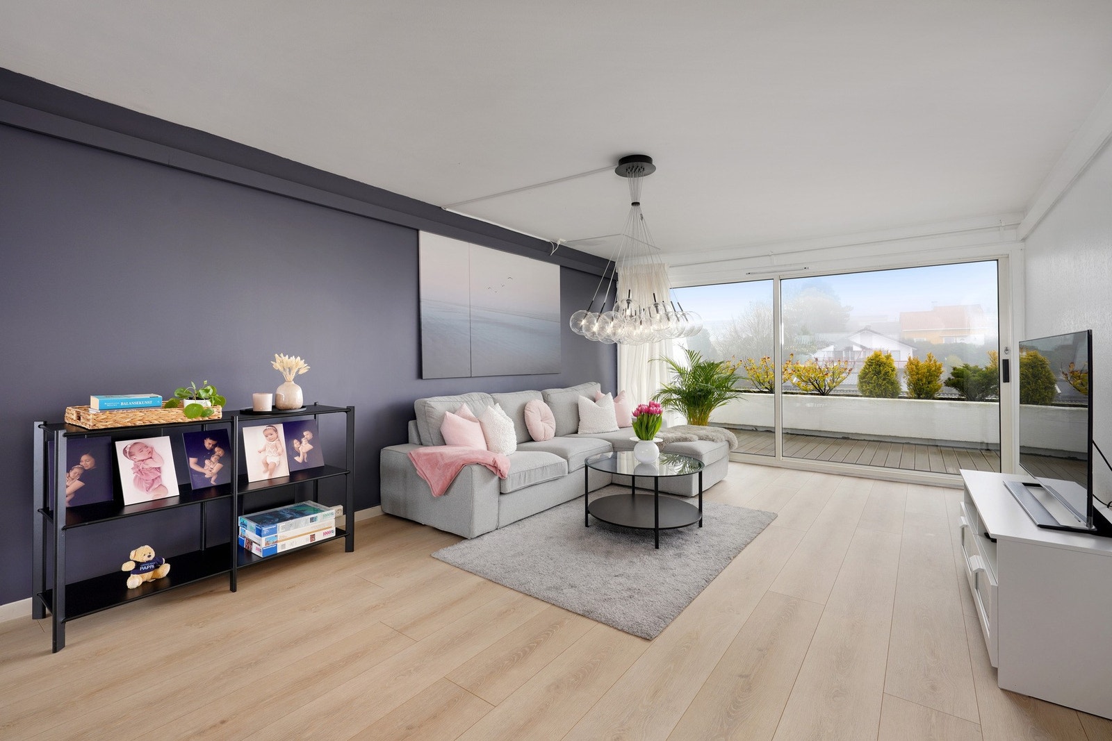 Bygget fikk ny taktekking i 2012 og vinduer er fra 2006 Galleribilde