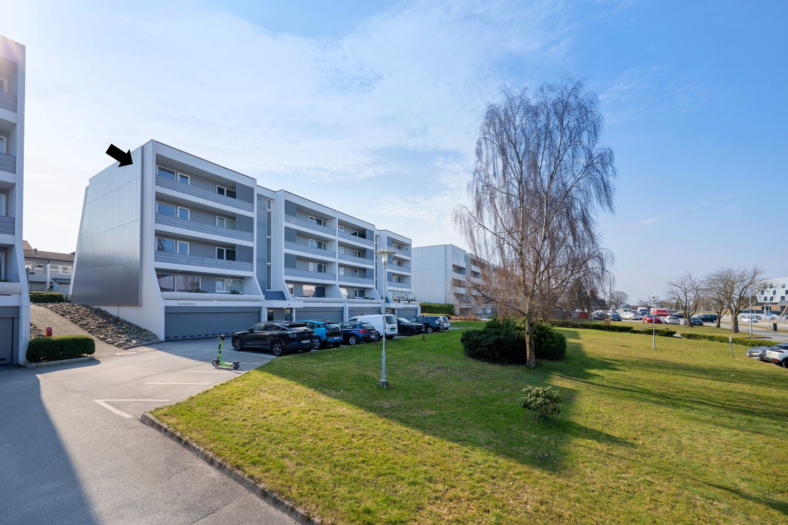 Gåavstand til buss, butikk, treningssenter og kjøpesenter og UiS Galleribilde