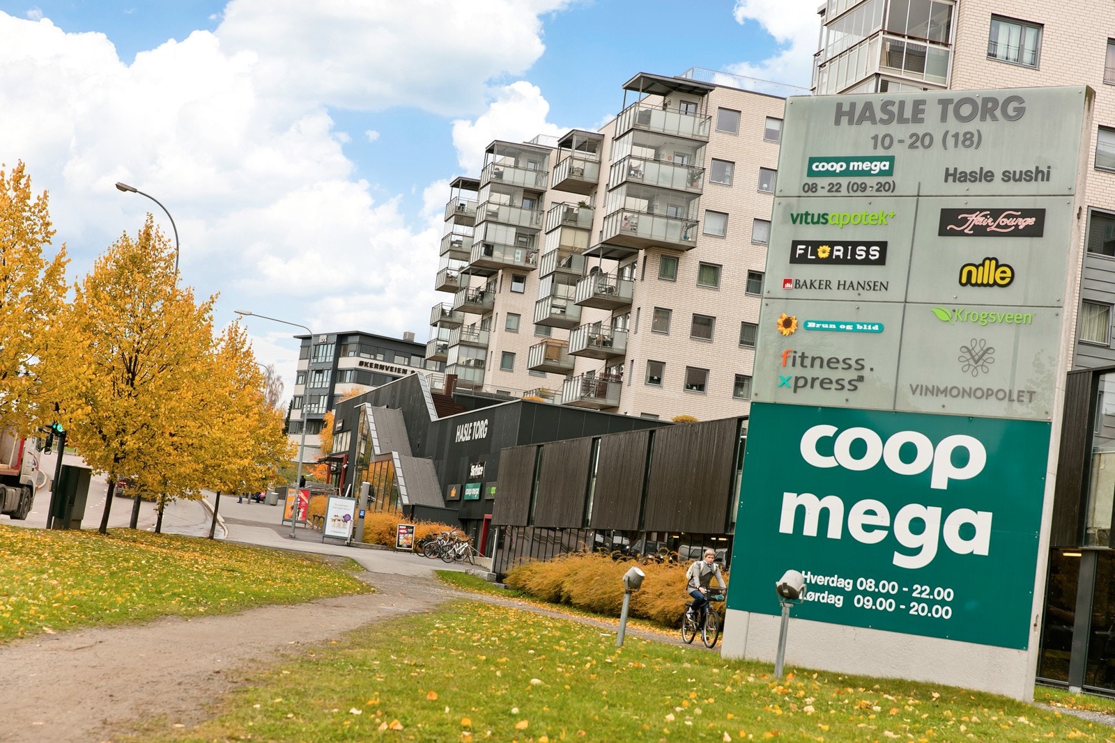 Hasle Torg ligger kort gange fra boligen. Galleribilde