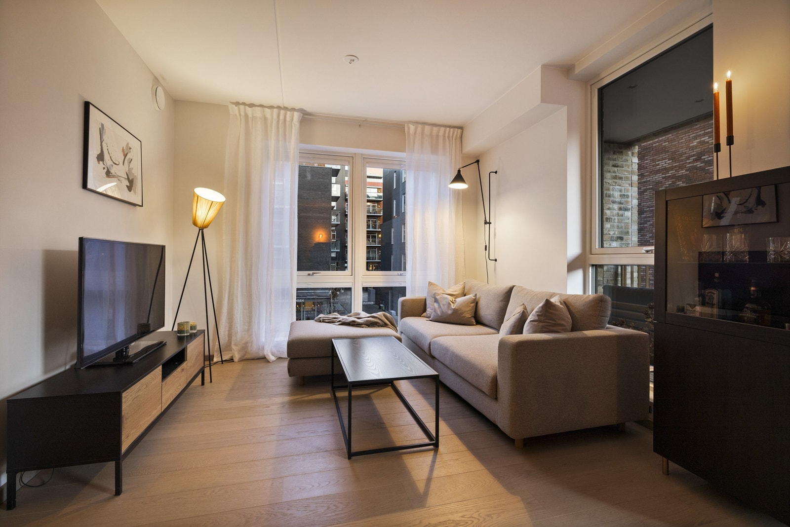 Velkommen til Lørenvangen 12 B - presentert av Emir Mekic ved Krogsveen avd. Løren! Galleribilde