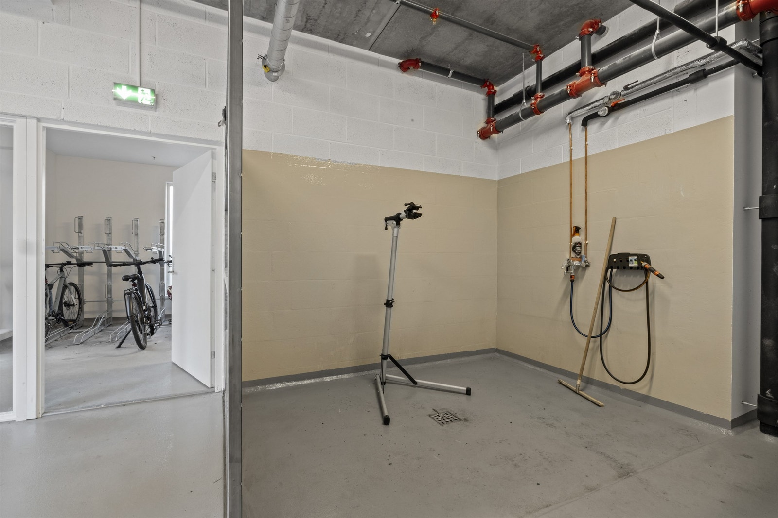 Felles sykkel- og vaskerom Galleribilde