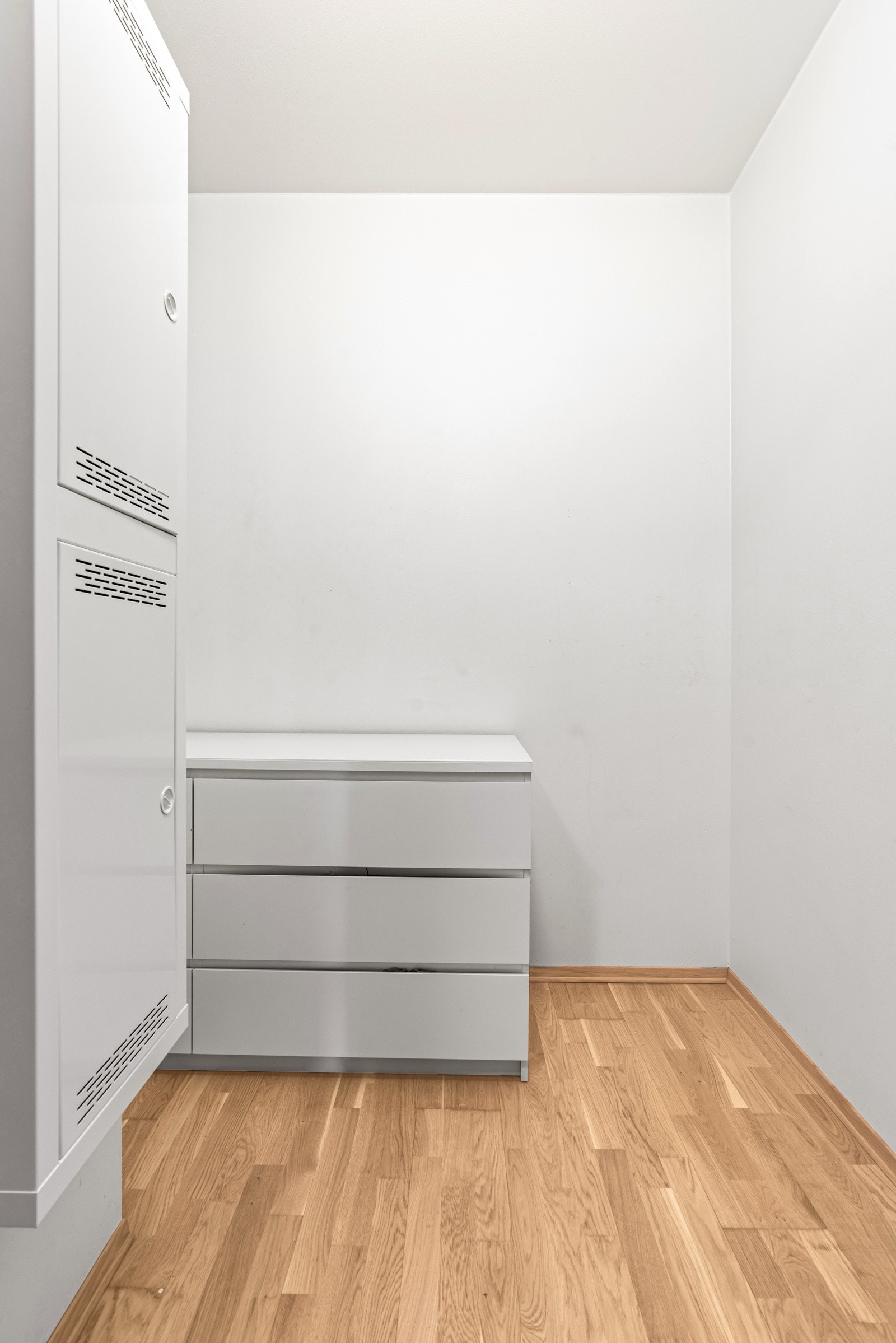 Innvendig bod med tilgang fra entreen Galleribilde