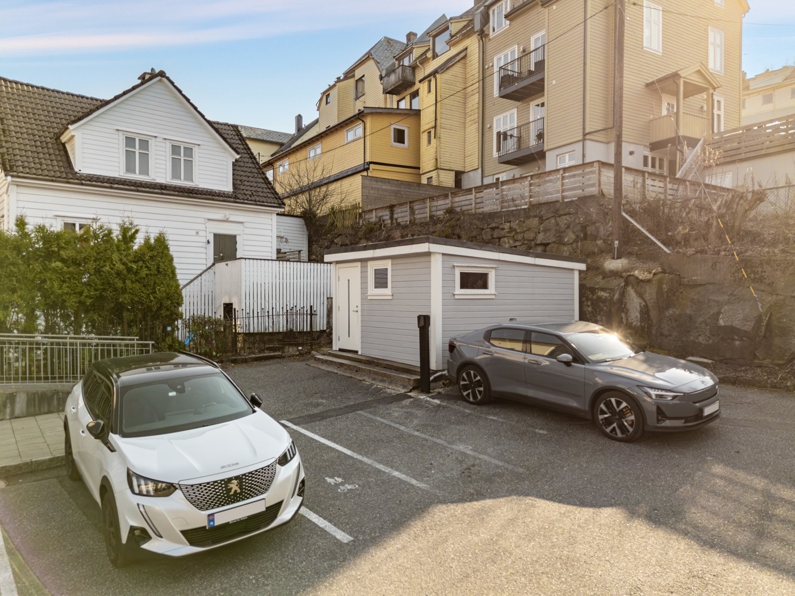 Felles sykkelbod og redskapsbod på sameiet. Galleribilde