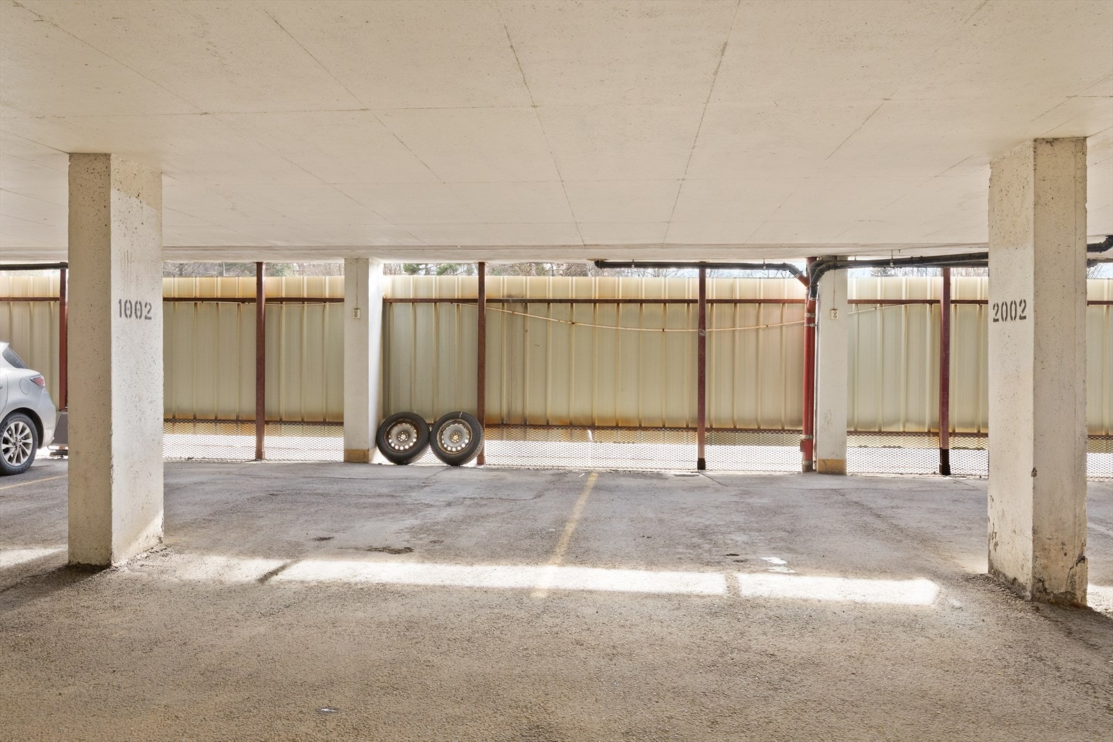 Leiligheten har bruksrett til parkeringsplass. Galleribilde