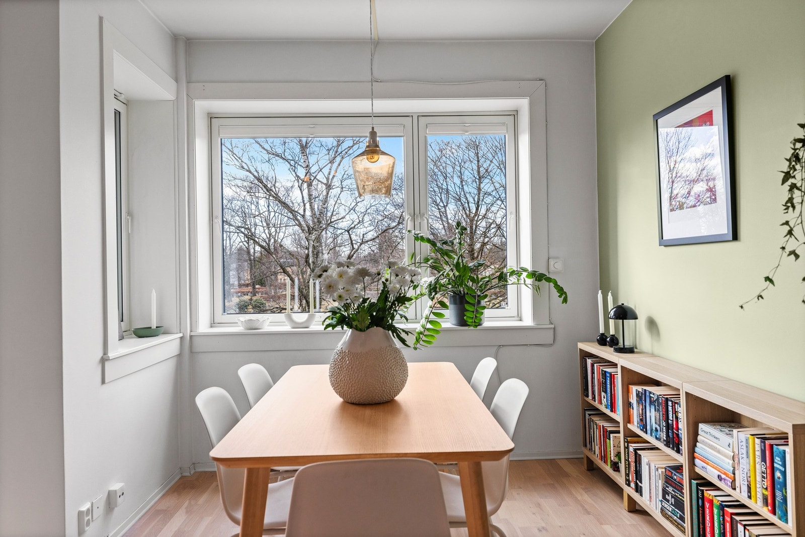 Her er god plass til å innrede med større spisebord. Galleribilde