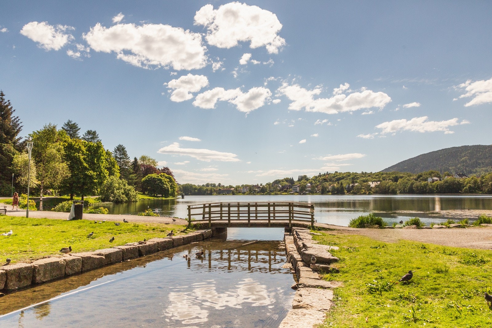 Her bor man med nærhet til flotte turstier og naturskjønne omgivelser. Galleribilde