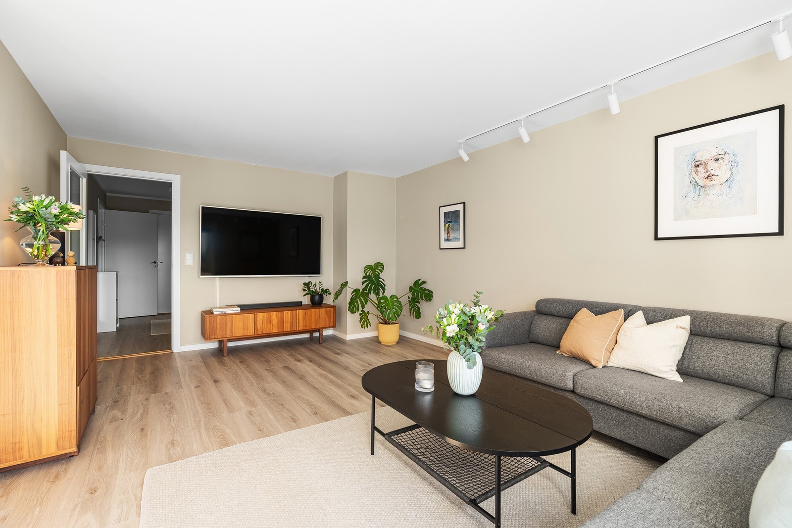 - Alle overflatene er malt i delikate fargevalg - Galleribilde