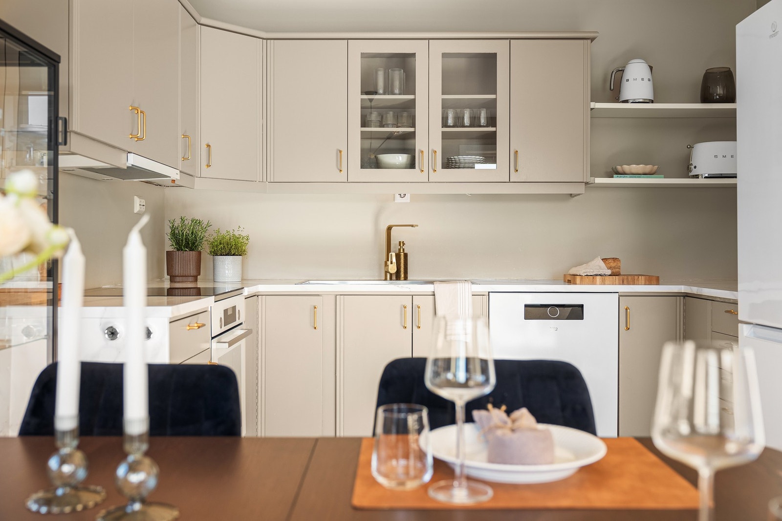 - Hvem blir dine første middags gjester? - Galleribilde