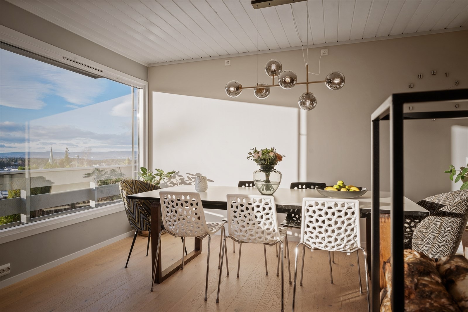 Her er det god plass til langbord for hele familien. Galleribilde