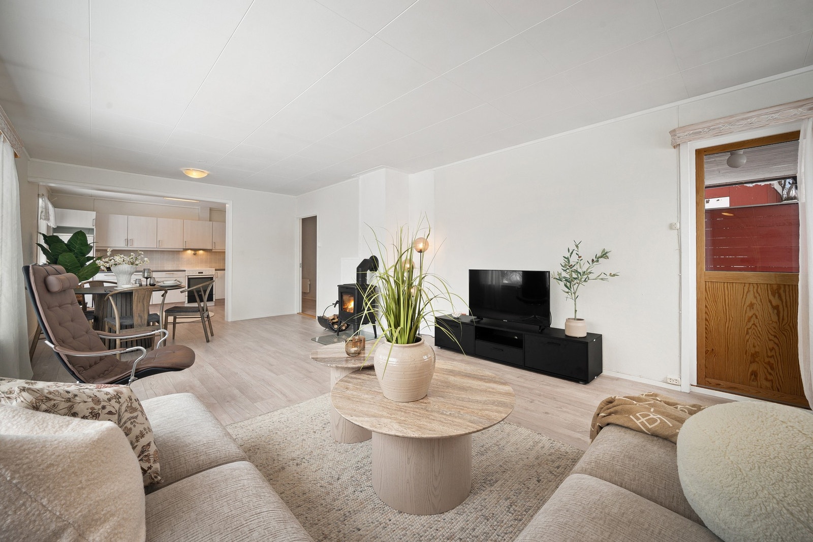 Lys og romslig stue Galleribilde