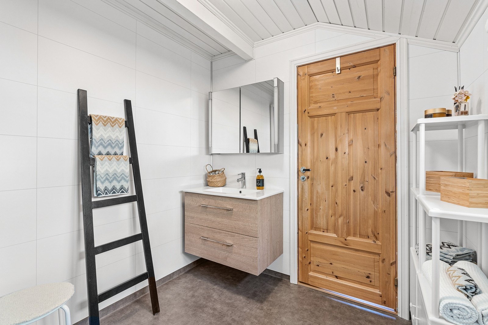 Badet ble ifølge selger pusset opp i 2016. Galleribilde