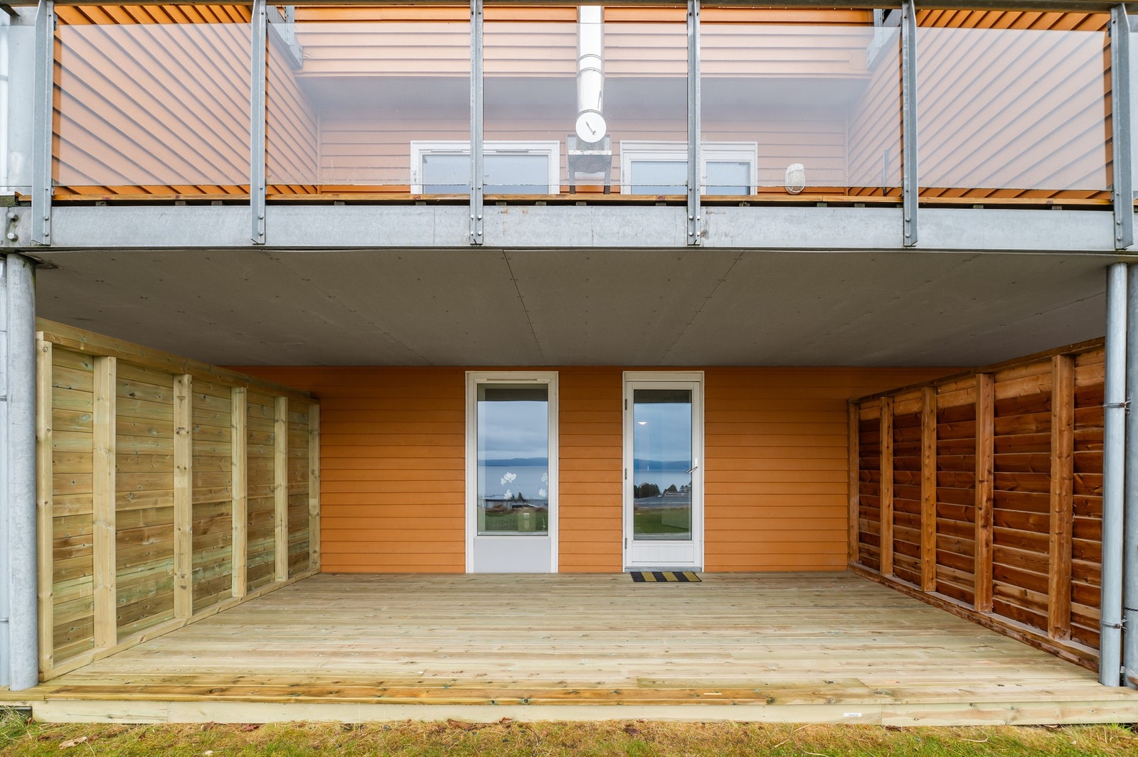 Platting i sokkel ligger på ca samme størrelse. Galleribilde