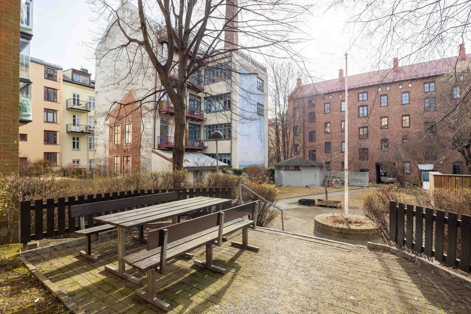 Trivelig felles bakgård. Galleribilde