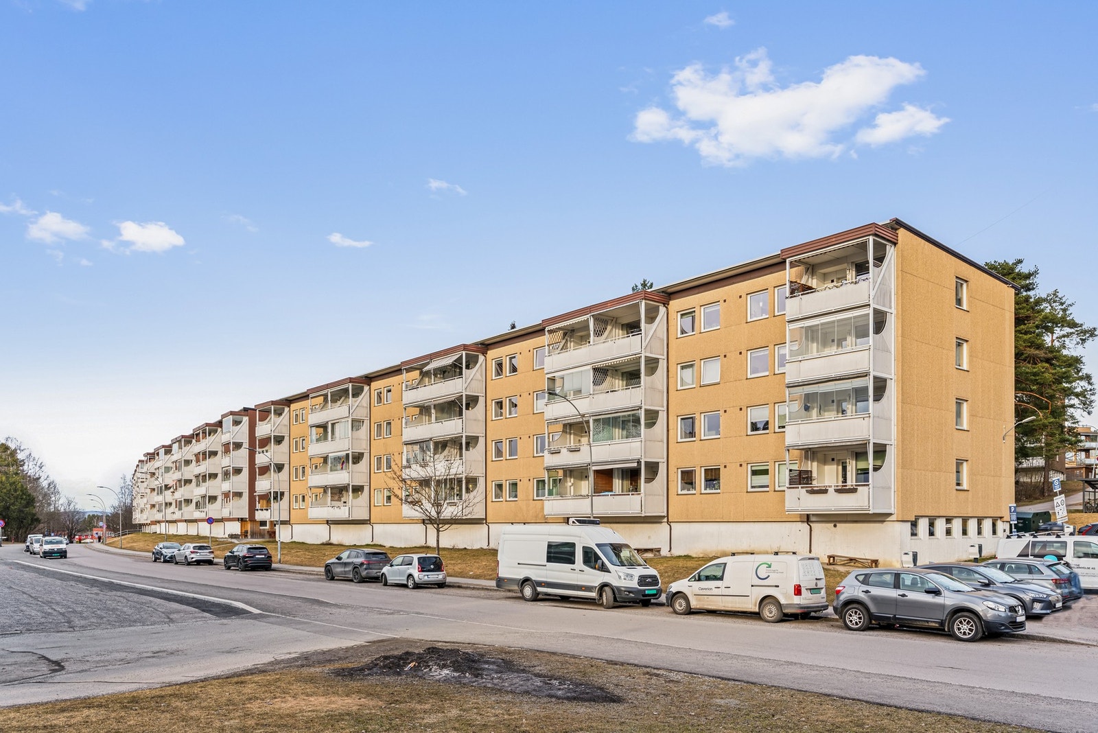 Det er mulighet for leie av biloppstillingsplasser i borettslaget Galleribilde