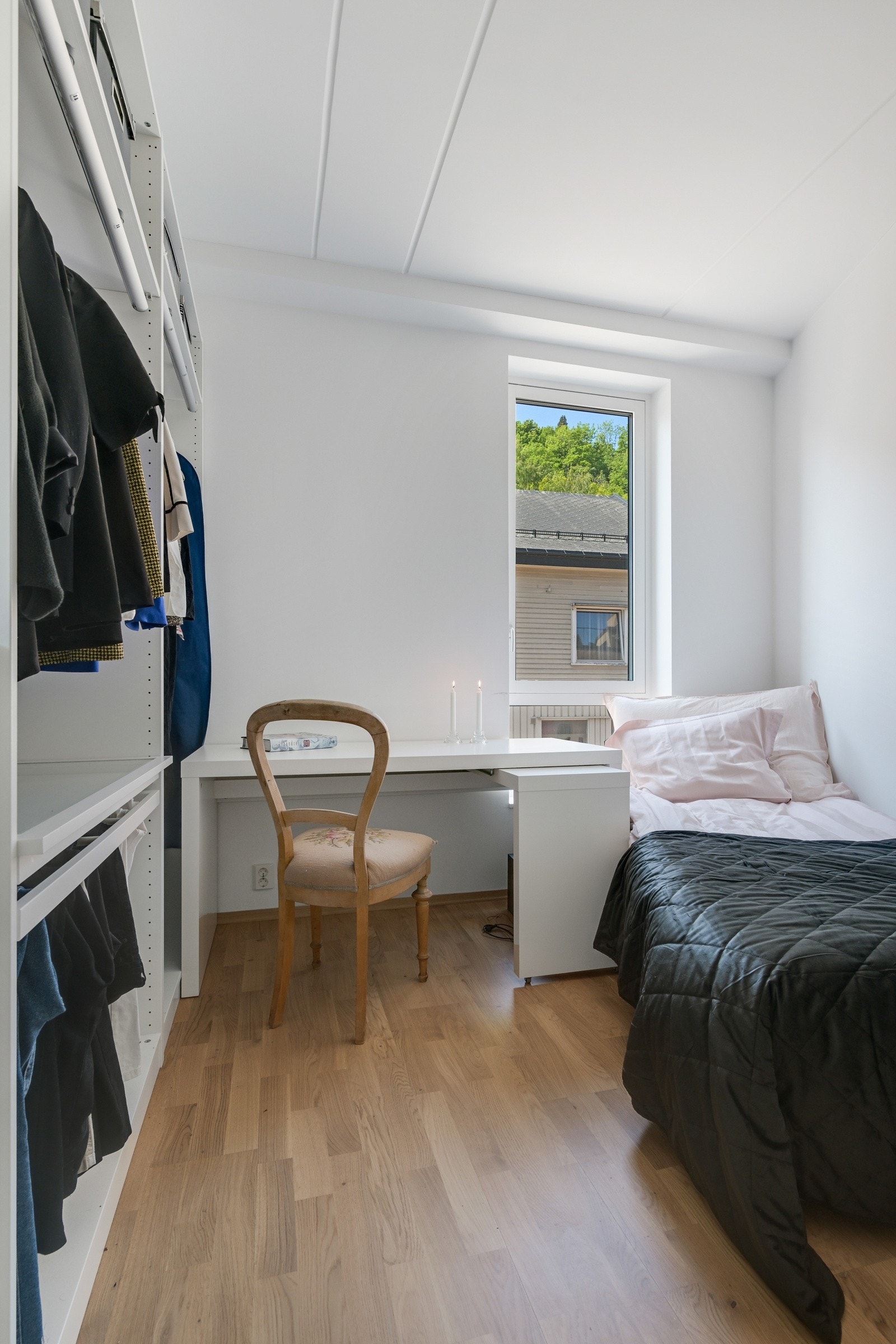 Rommet kan fint brukes som et kontor Galleribilde