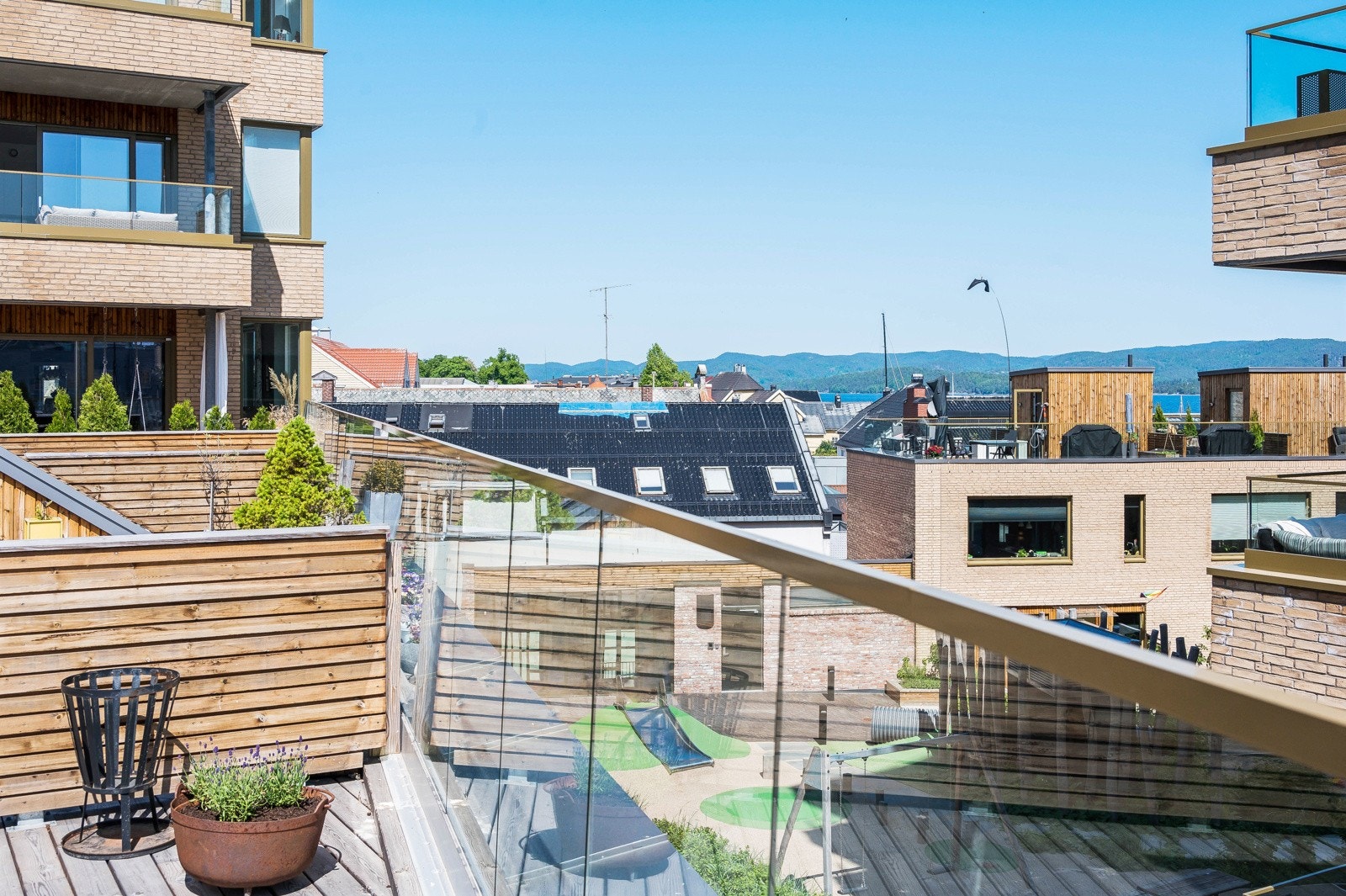 Sentral beliggenhet midt i Holmestrand sentrum Galleribilde