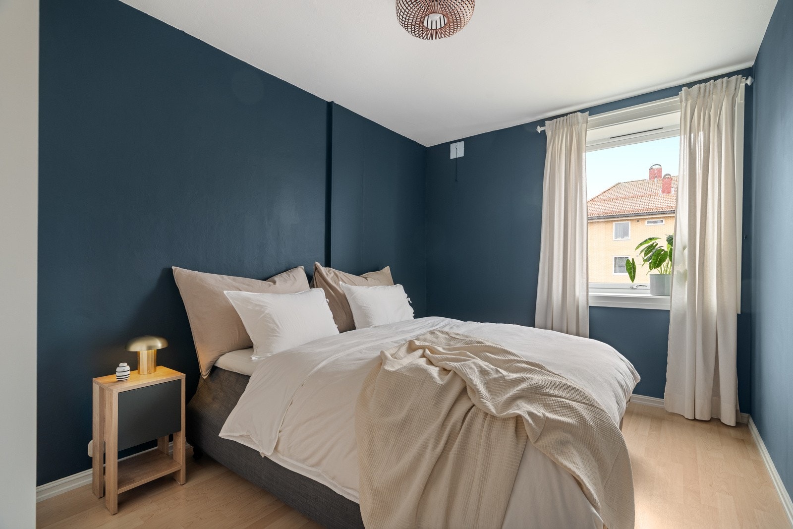 Soverommet er målt til hele 11,5 kvm. Her er det godt med plass til både dobbeltseng og øvrige møblement. Galleribilde