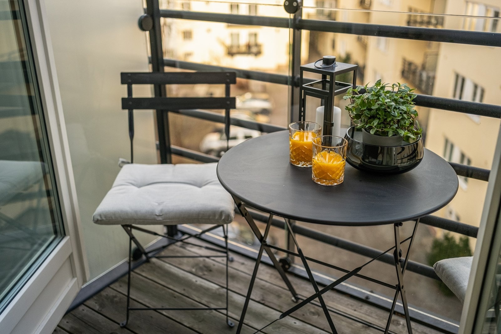 Plass til utemøblement. Galleribilde