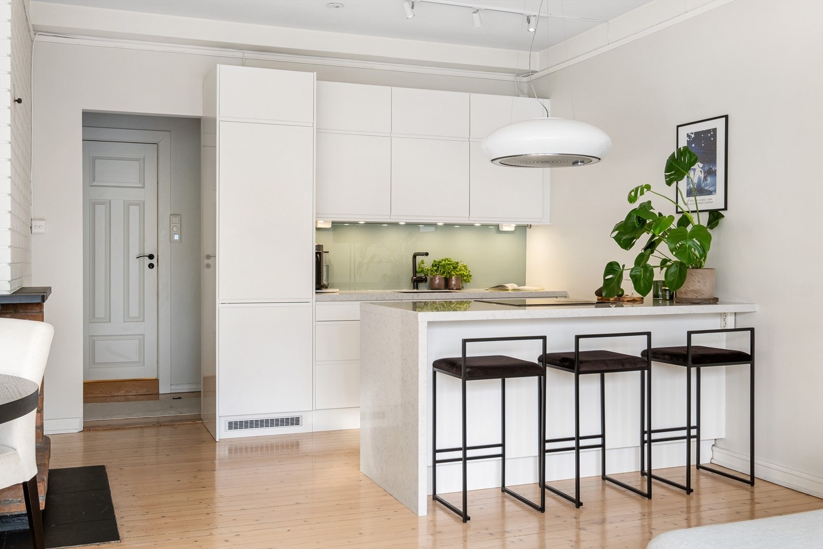 Kjøkkenet er fra 2019. Galleribilde