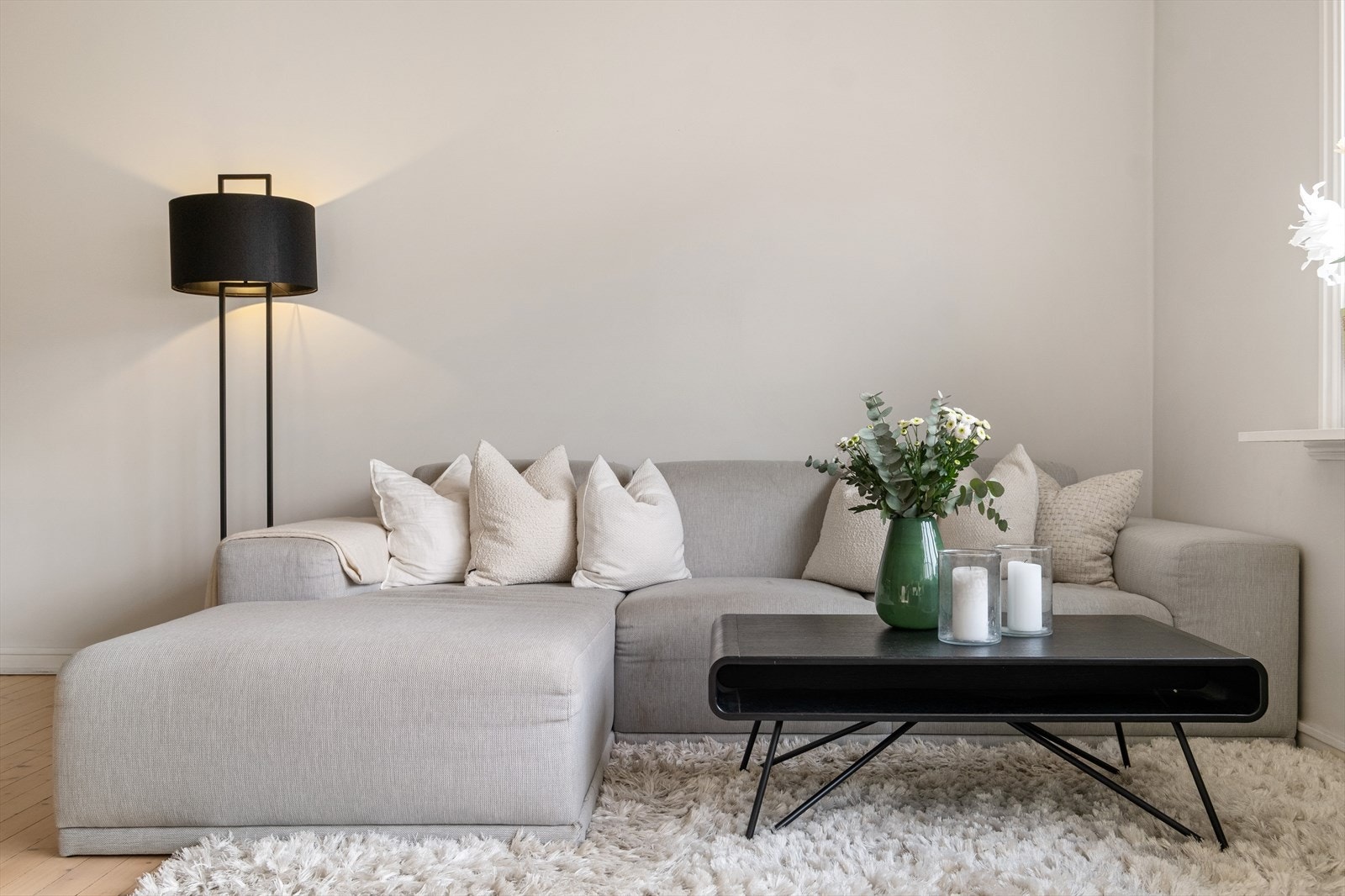 Varmtvann, fyring og internett er inkludert i felleskostnadene. Galleribilde