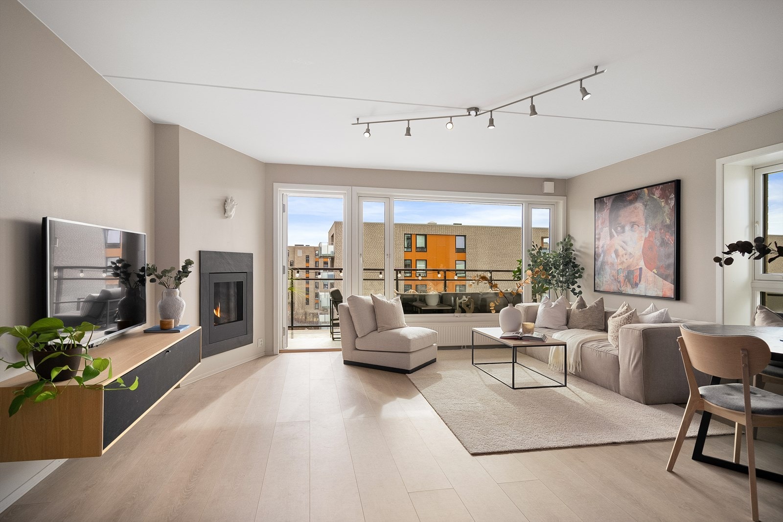 Benjamin Ådna v/Nordvik har gleden av å presentere Lørenveien 43B! Galleribilde