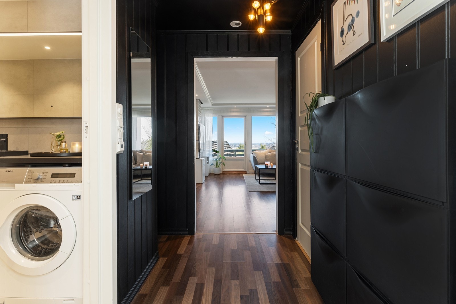 Entrè mot stue/bad Galleribilde