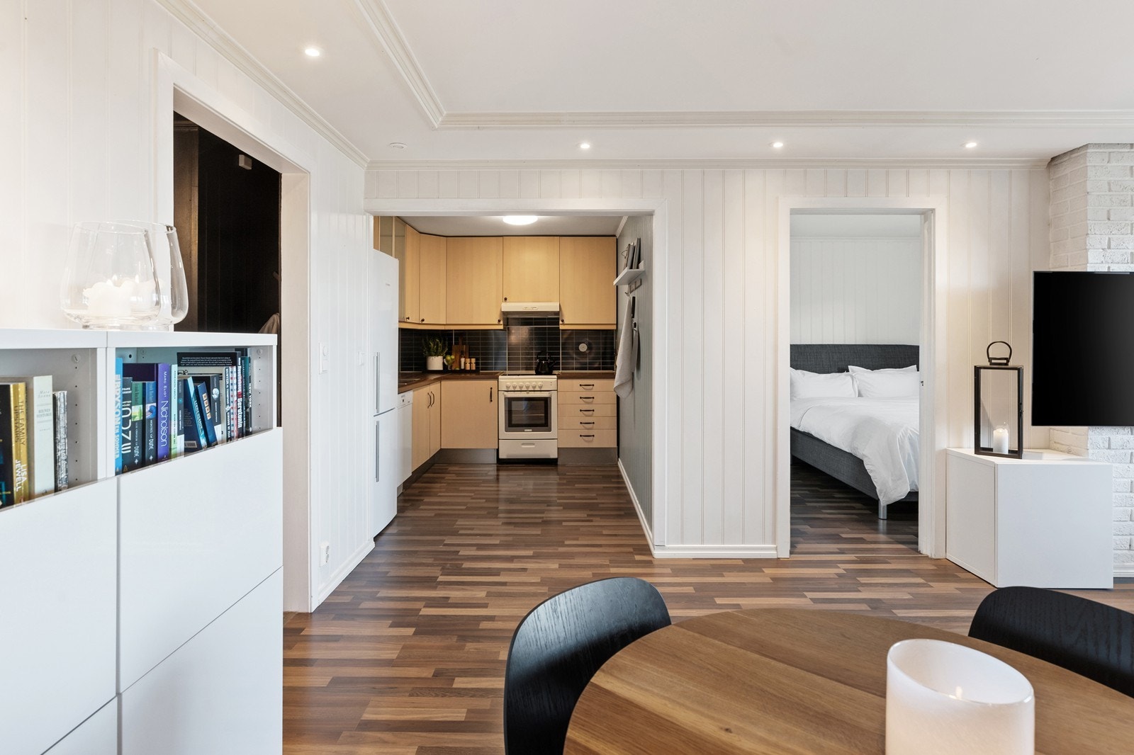 Fra stue mot kjøkken Galleribilde