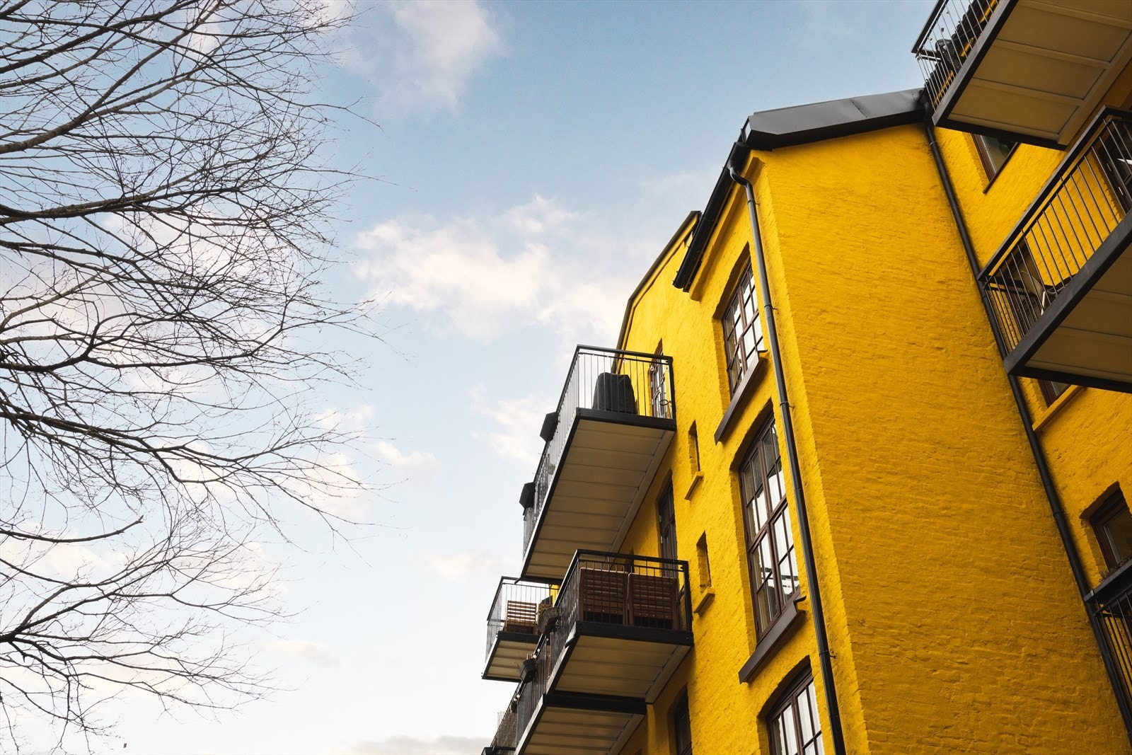 - Fasade fra bakgård - Galleribilde