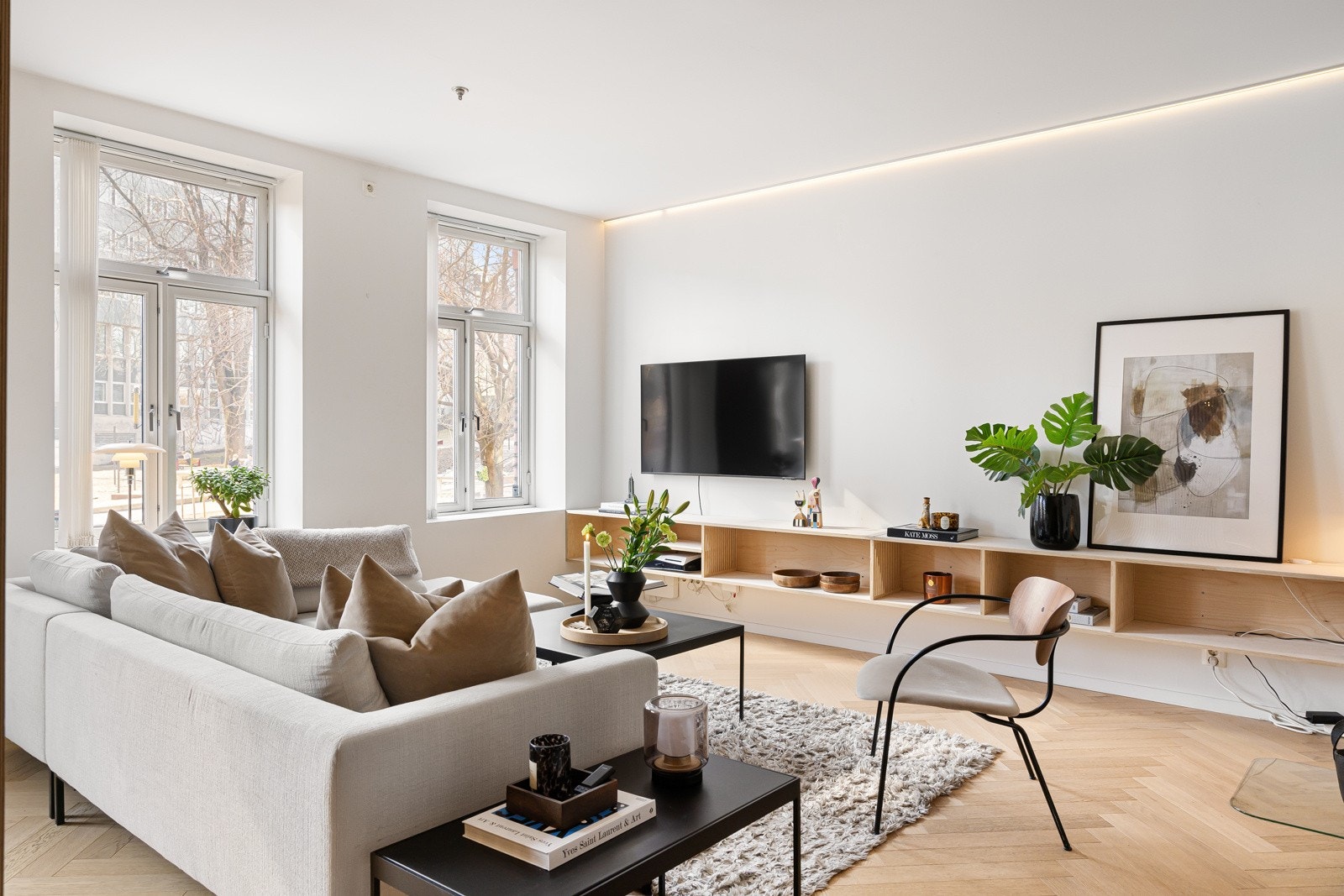 Leiligheten er arkitekttegnet og utformet med smarte og funksjonelle løsninger. Galleribilde