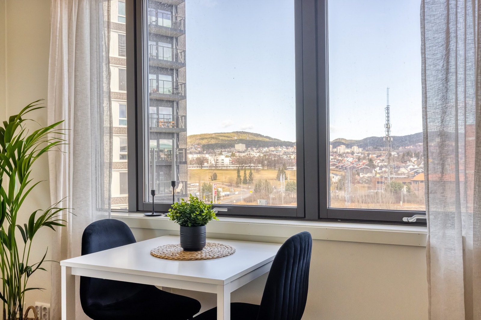 Fantastisk utsyn fra hybelen. Galleribilde