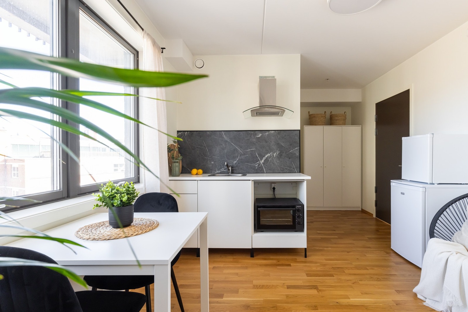 Ved ønske kan den benyttes som en del av boligen hvor en da får 4 soverom og 2 baderom. Galleribilde