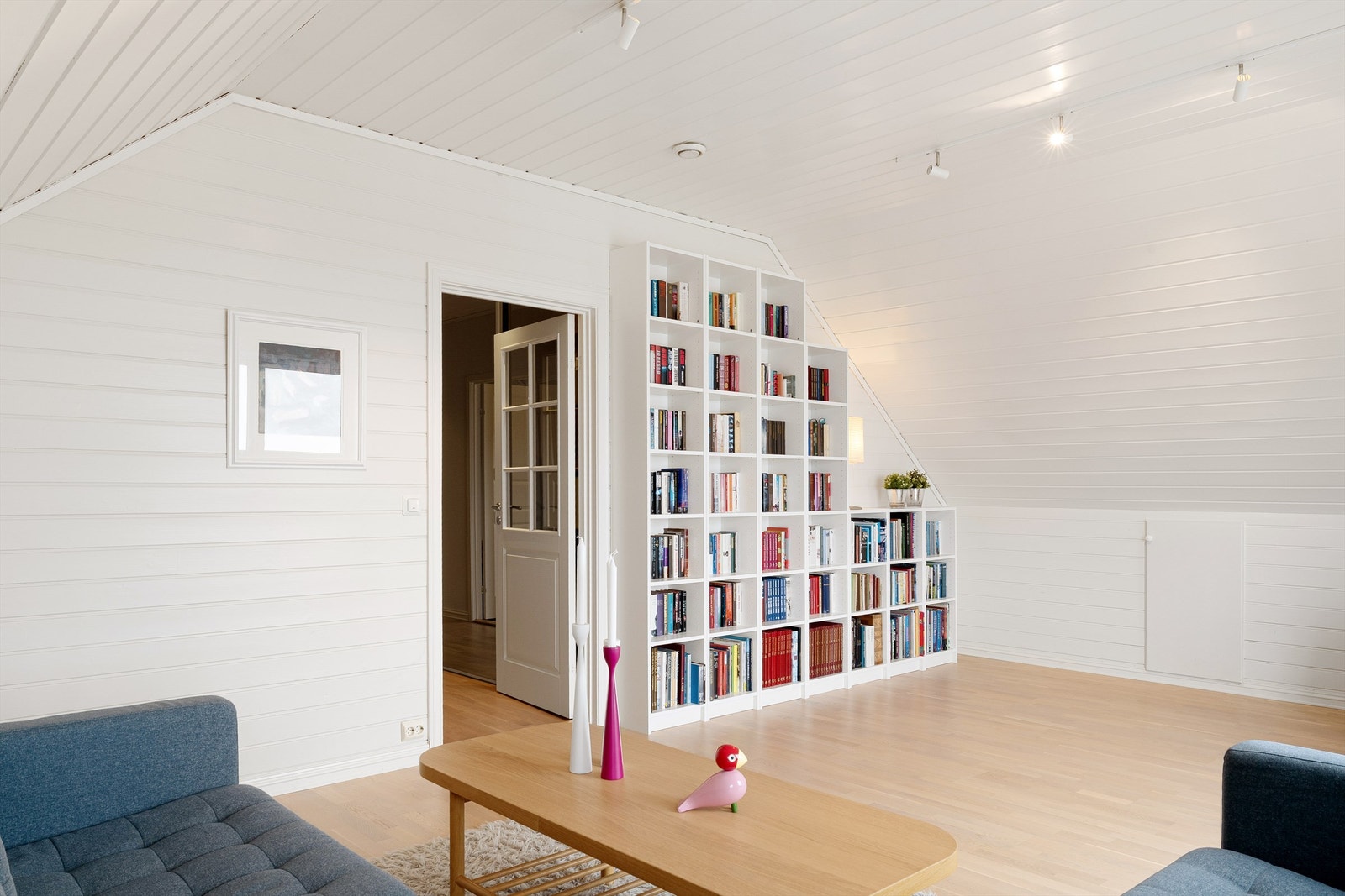 Loftstue. Galleribilde