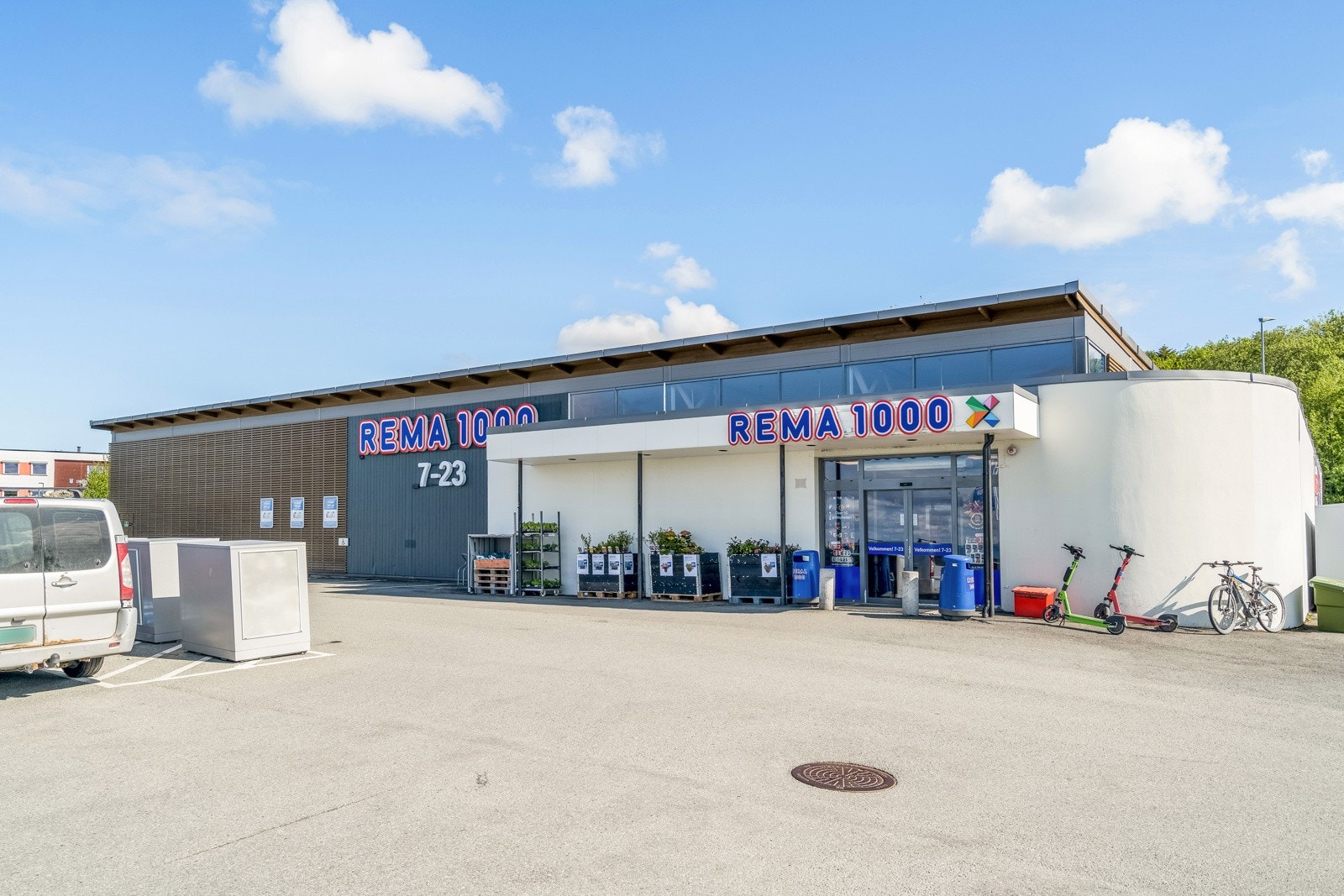 Daglivarehandelen kan gjennomføres på Rema 1000 Dragvoll som ligger 10 minutter unna i gangavstand. Galleribilde