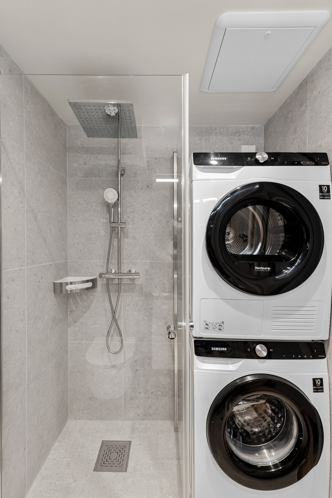 Badet har fått TG1 av takstmann. Opplegg for vaskemaskin/tørketrommel. Galleribilde