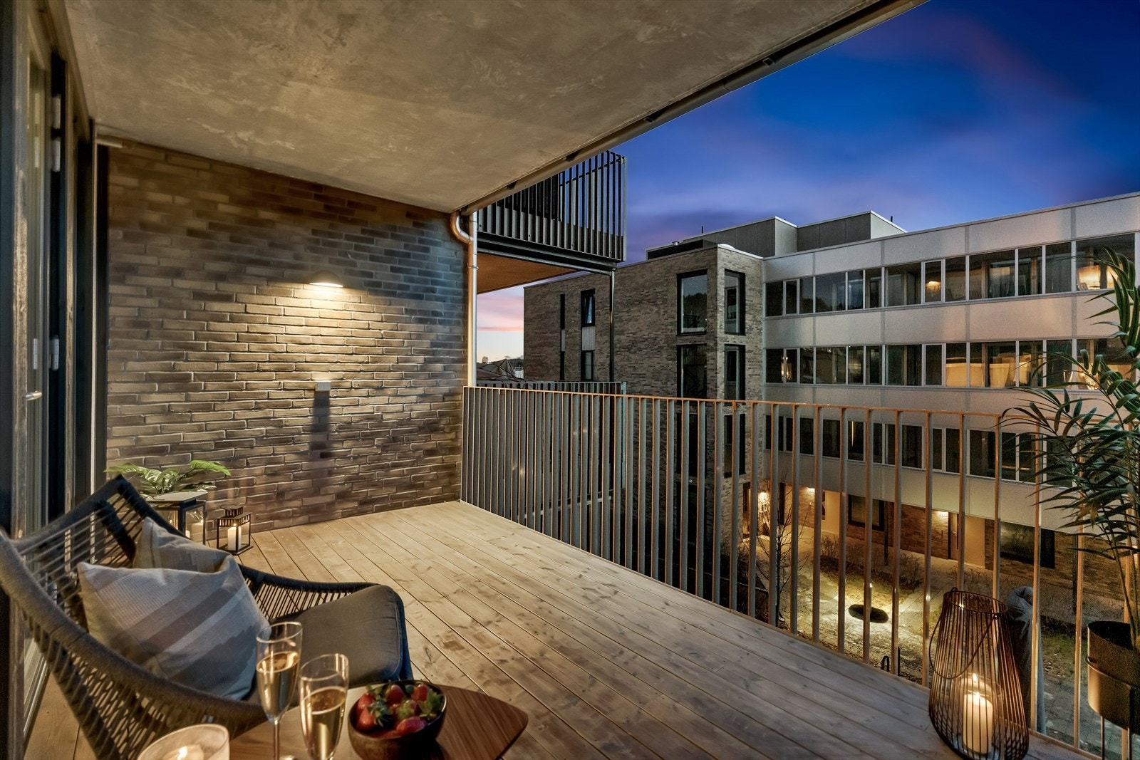 Vegger og overbygg sørger for mer skjermede omgivelser. Galleribilde