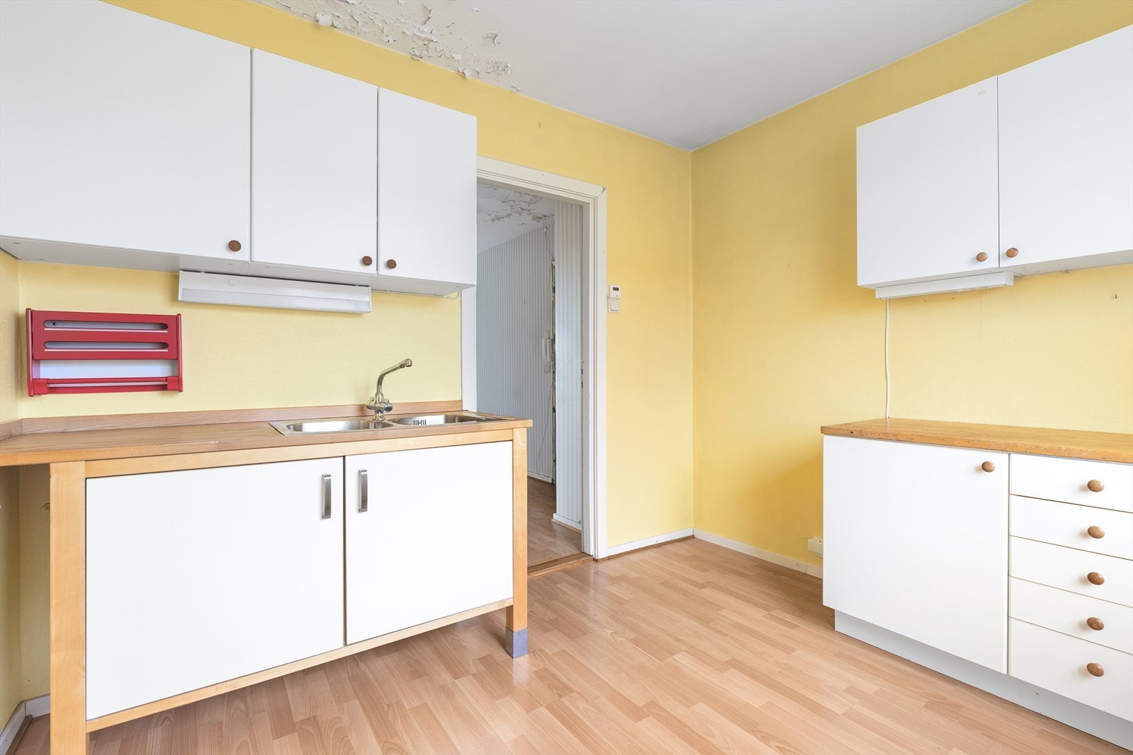 Separat og romslig kjøkken. Galleribilde