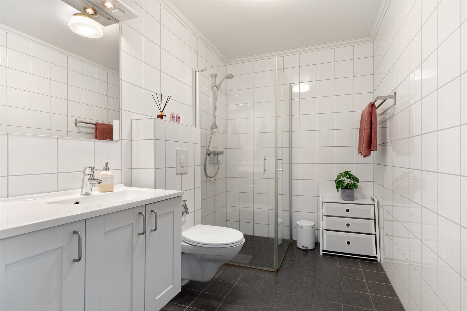 Flislagt bad i u.etg Galleribilde