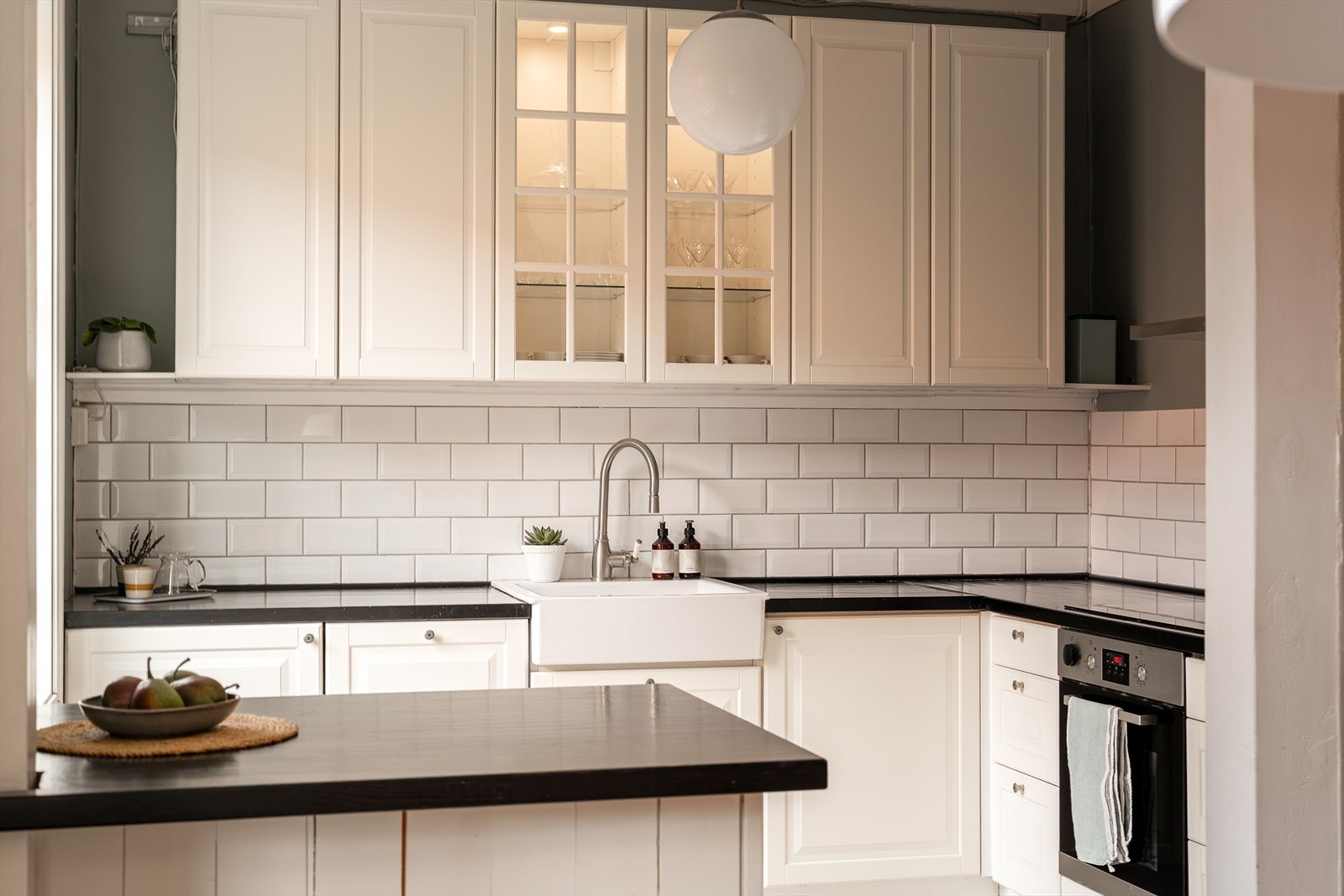 God benk- og skapplass Galleribilde