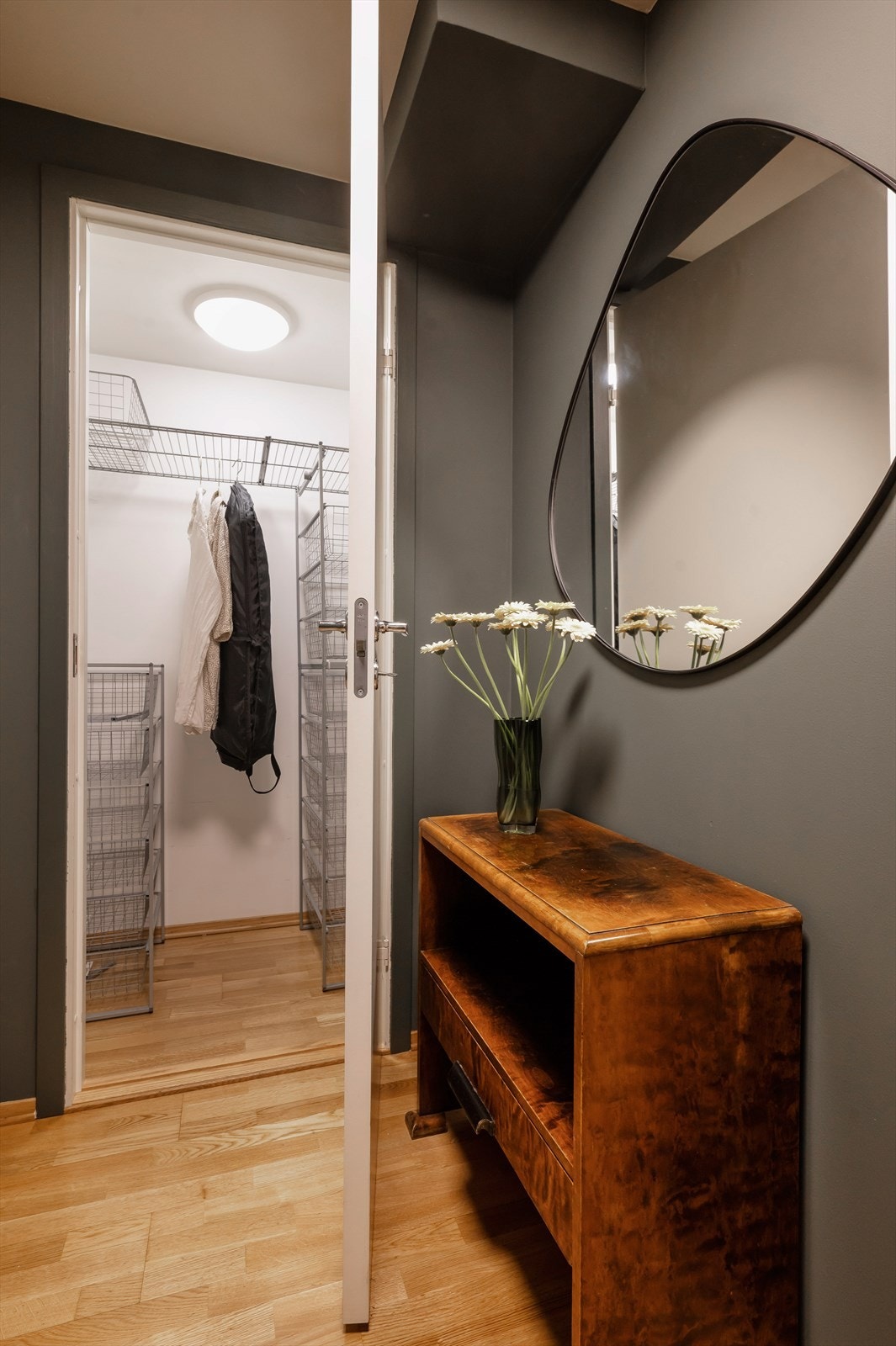 Fra entre har du tilgang til innvendig bod Galleribilde