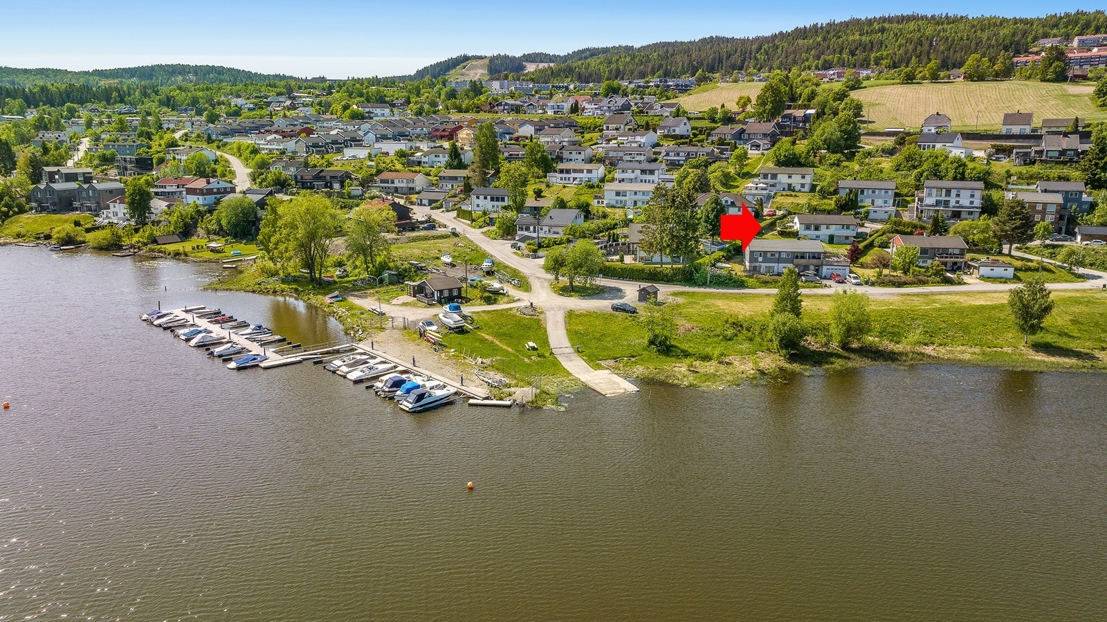 Ved vannkanten er det brygge og et hav av muligheter. Galleribilde