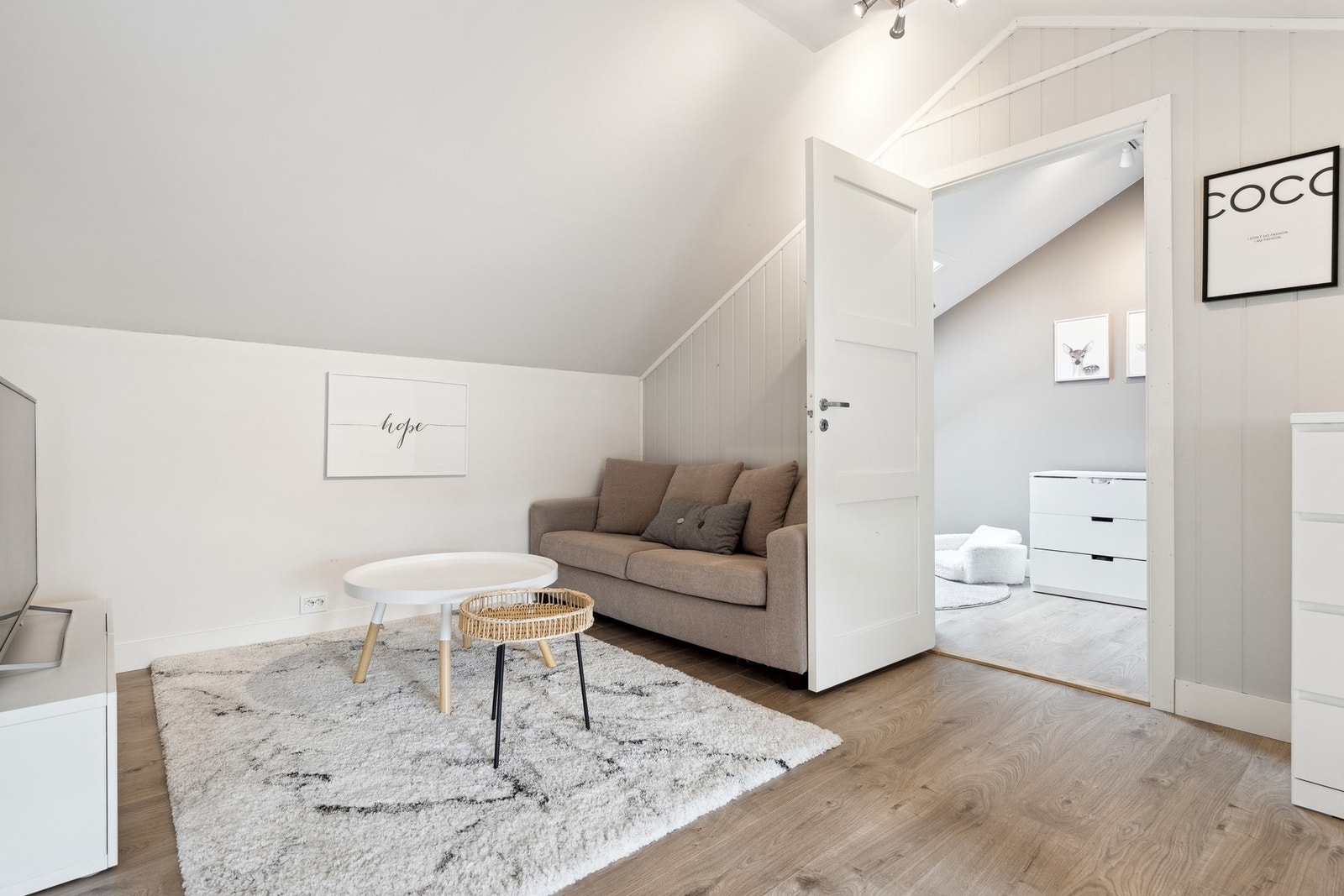 Disponibelt rom på loft innredet som loftstue. Ikke bruksendret Galleribilde