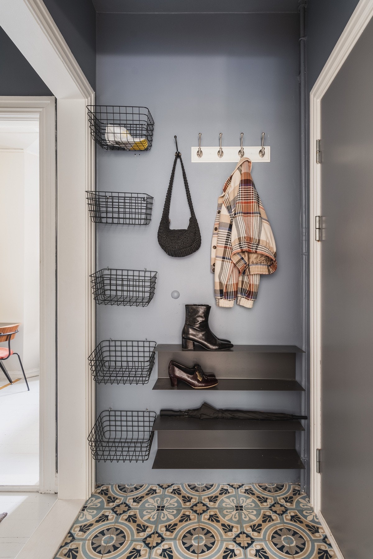 Vel innenfor døren får man umiddelbart et godt førsteinntrykk av leiligheten. Galleribilde