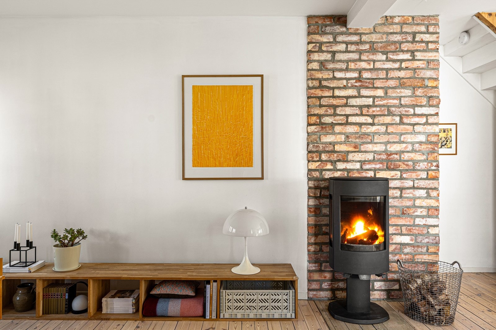 Peisen bidrar til et varmt og behagelig inneklima på kjølige dager. Galleribilde