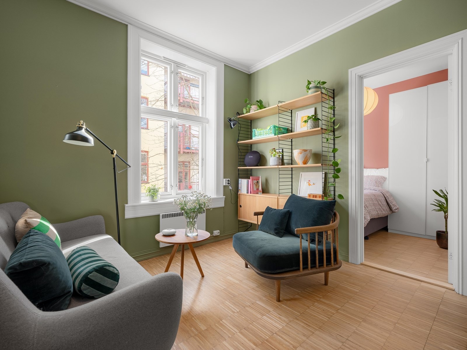 Soverommet ligger behagelig tilbaketrukket fra allrommet. Galleribilde