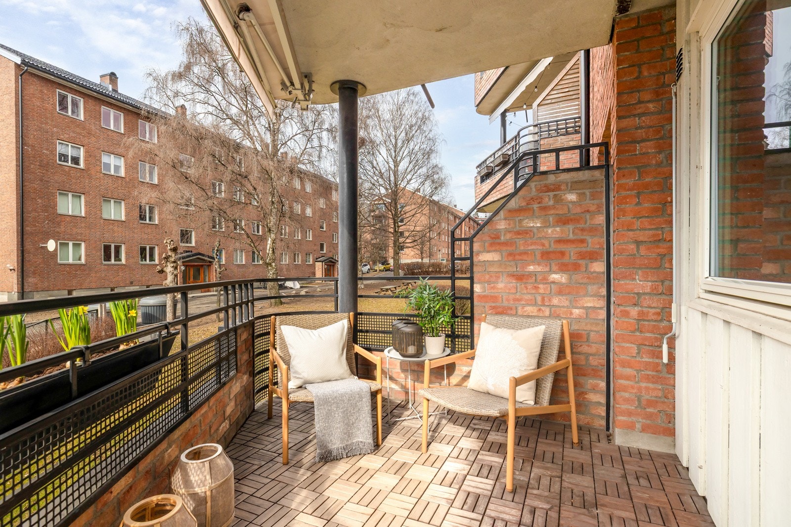 Leiligheten inneholder: Entré, stue/kjøkken, 3 soverom og bad/vaskerom Galleribilde