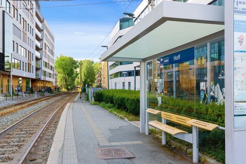 Nærmeste trikkeholdeplass er Hoff som ligger kun 190 meter fra boligen Galleribilde